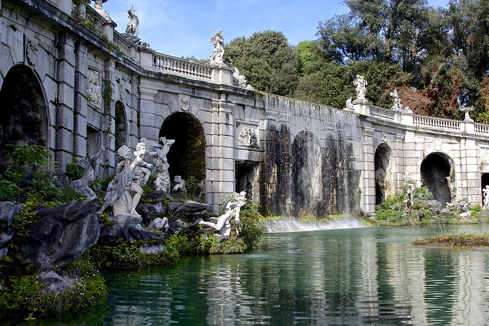 Scorcio della Fontana di Eolo, Reggia di Caserta, XVIII sec. - Image source