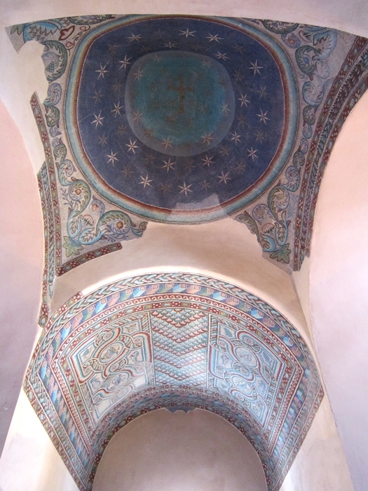 Mosaici bizantini nella Chiesa di S. Maria della Croce (V° sec. d.C.), Casarano (Lecce) - Ph. © Alessandro Romano 