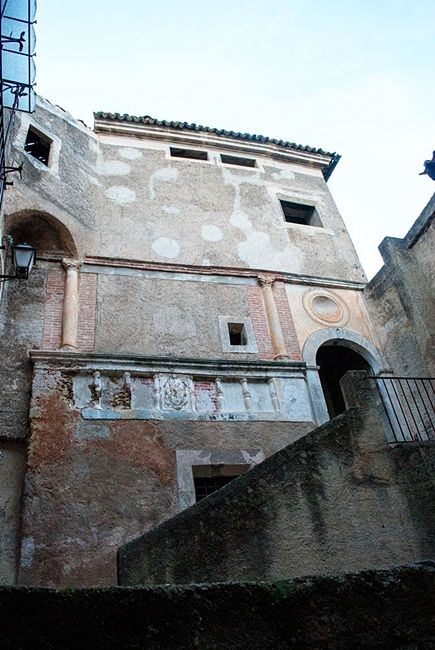 Cortile interno con colonne corinzie di Palazzo Salituri alla Giudeca, XVI sec. - Image by