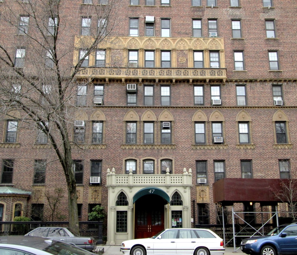 Rosario Candela, L'ingresso del 47 Plaza West, Brooklyn, NY - Ph. 