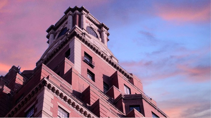 Rosario Candela, roofline del palazzo a 778 di Park Avenue