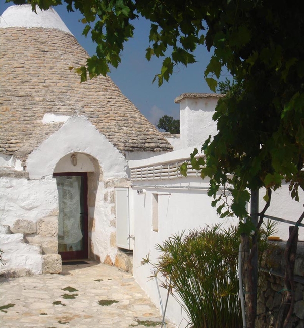 Trulli nella Masseria didattica "Ferri", Ostuni (Brindisi)