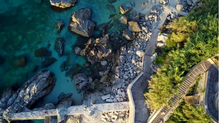 Scendendo verso la spiaggia di Michelino, Parghelìa (VV)