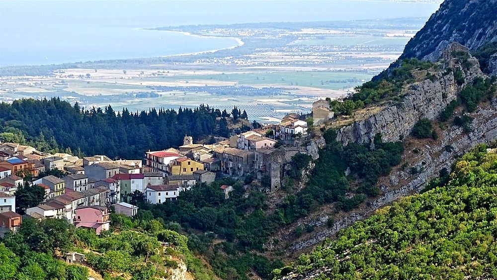 Veduta di Cerchiara di Calabria nei cui territorio si trova il Bifurto - Ph. Stefano Contin