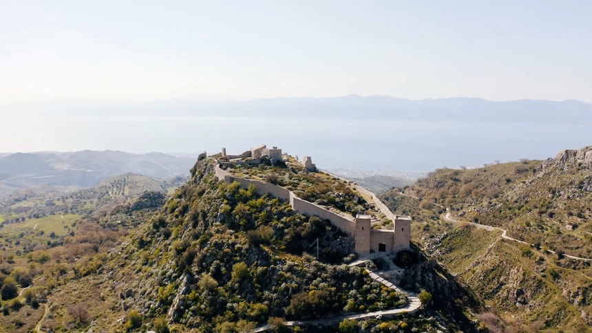 La fortezza bizantina di Sant'Aniceto, Motta San Giovanni (RC) in un frame del video - Credits: Città Metropolitana di Reggio Calabria