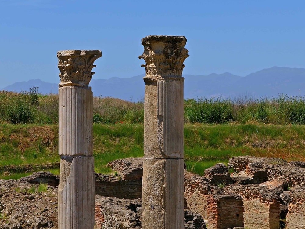 Colonne corinzie nel Parco Archeologico di Sibari - Ph. Stefano Contin