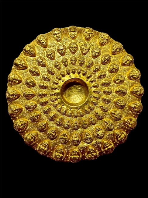 La phiale di Panagjurište, oro, IV-III sec.a.C. - Museo di, Bulgaria