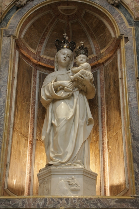 Antonello Gagini, Madonna del Monserrato, marmo, 1532, Chiesa del SS. Salvatore, Caltagirone (Catania)