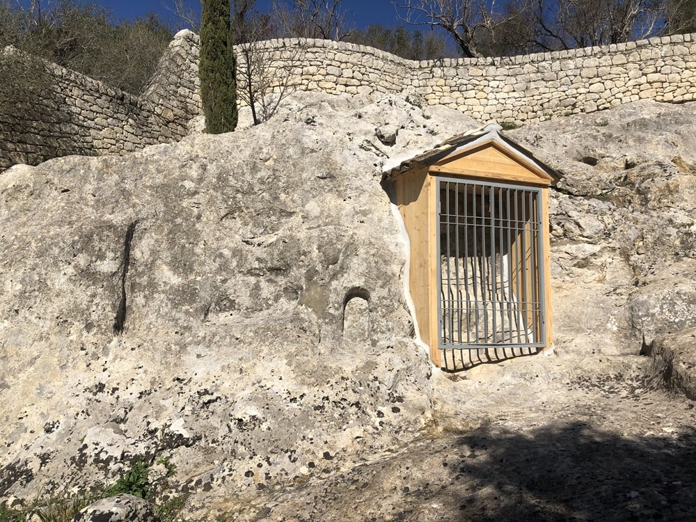 Scorcio del santuario rupestre dei Santoni, IV-IIIsec. a.C., Palazzolo Acreide (Siracusa)