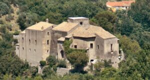 Castello Pignatelli della Leonessa: in Irpinia apertura straordinaria del maniero di origine longobarda