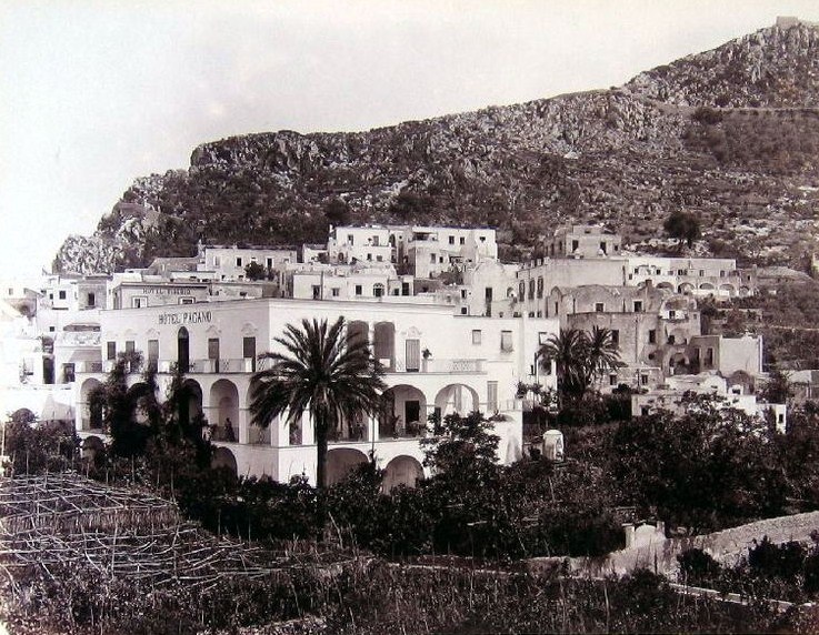 Sommer,_Giorgio_(1834-1914) -_Capri_-_Hotel_Pagano