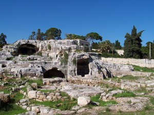 Cosiddetta <em>Tomba di Archimede</em>, Siracusa - Ph. Codas2 | CCBY2.5IT