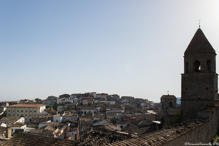 Puglia - Visione panoramica del borgo di Bovino (Foggia) – Ph. © Ferruccio Cornicello | Photogallery nella pagina e in basso