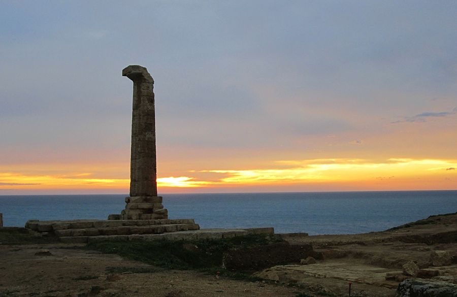 Calabria - Capo Colonna al tramonto - Ph. Margherita Corrado