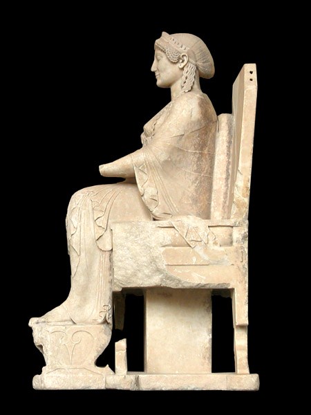 Persefone, marmo pario, V sec. a.C., Altes Museum, Berlino -  Ph. Jean-Pierre D’Albéra | CCBY2.0
