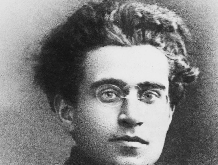 Antonio Gramsci in un'immagine giovanile