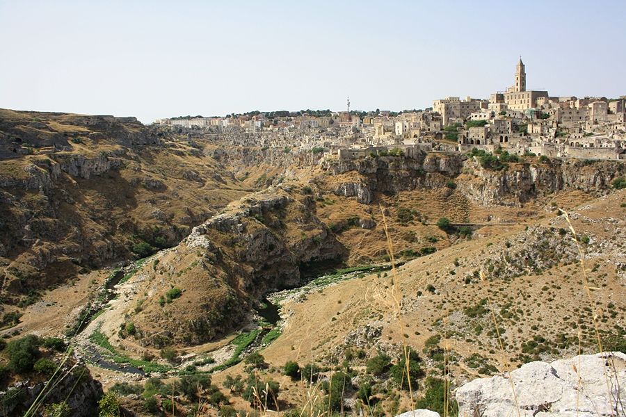 Basilicata - Spettacolare veduta di Matera affacciata sul canyon del fiume Gravina - Ph. I Rintronauti per Racconta il tuo Sud