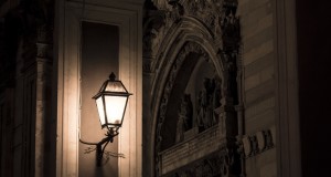 A light in the night: la Napoli notturna di Raffaele Esposito
