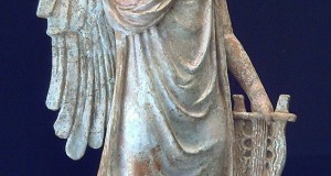 PUGLIA | Il mito delle Sirene in una statua proveniente da Canosa custodita a Madrid